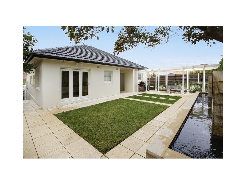 5 Kooloora Avenue, Freshwater NSW 2096