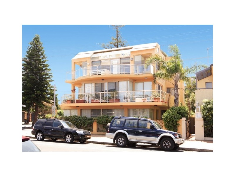 3/8  Pine Street, Manly NSW 2095