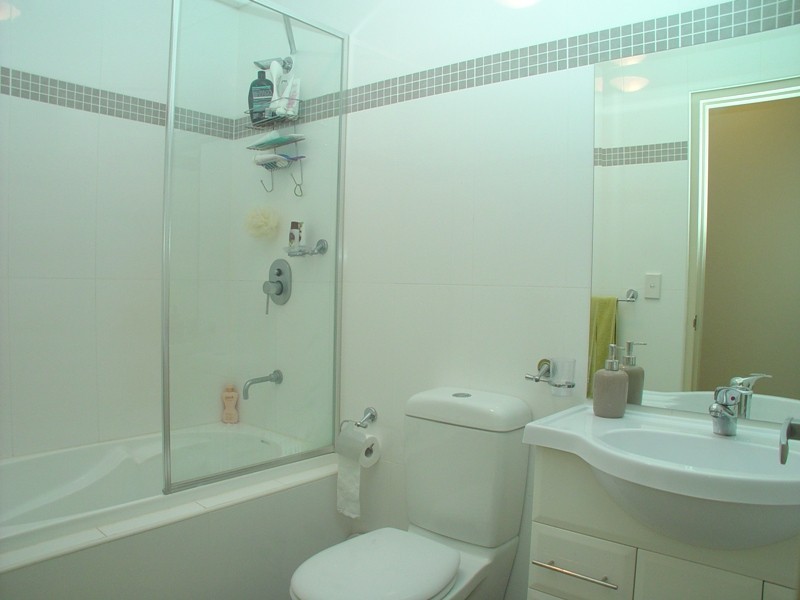 26/10 Hawkesbury Avenue, Dee Why NSW 2099