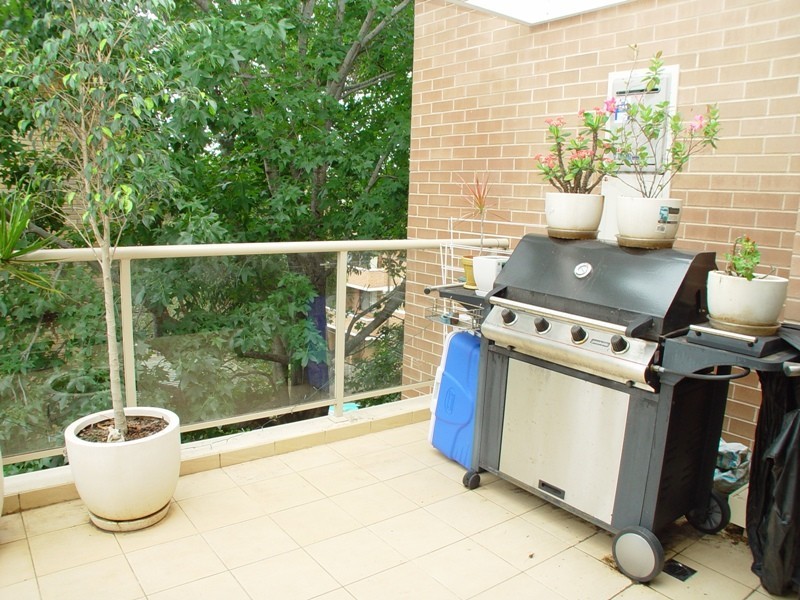 26/10 Hawkesbury Avenue, Dee Why NSW 2099