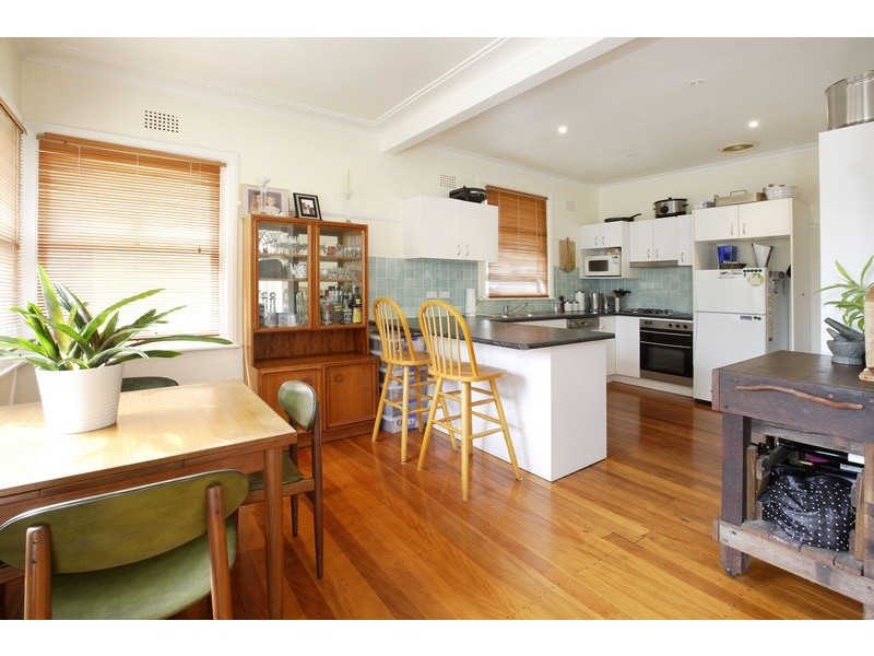 27 Adams Street, Curl Curl NSW 2096