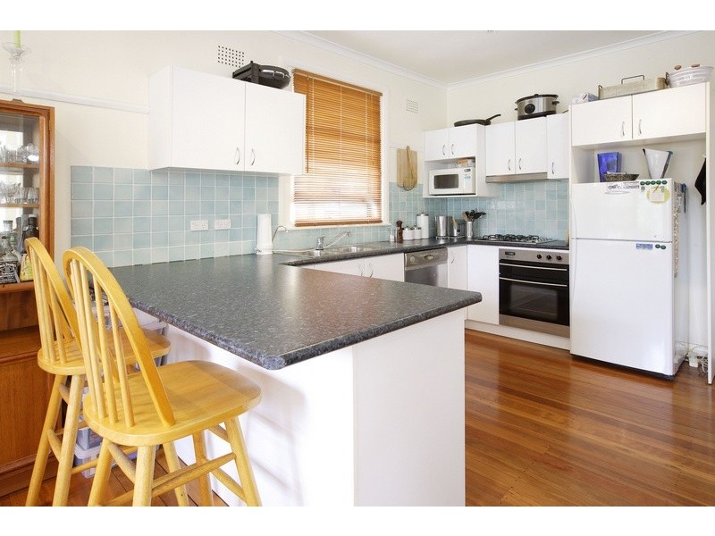 27 Adams Street, Curl Curl NSW 2096