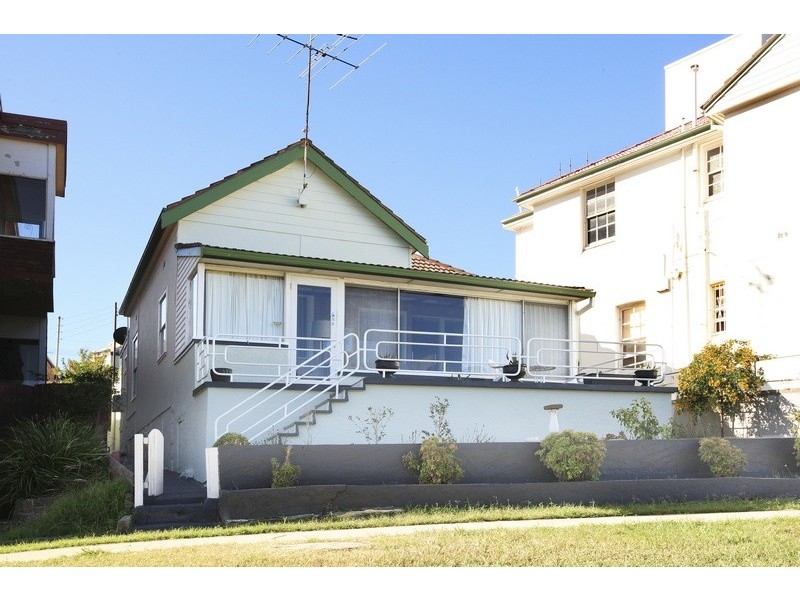 25 Fairlight Crescent, Fairlight NSW 2094