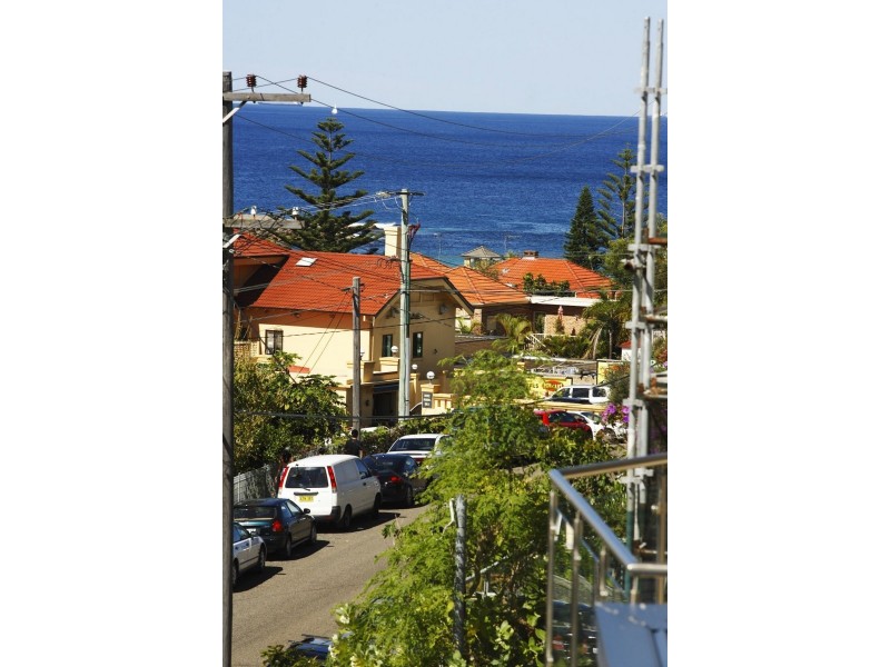 27  Undercliff Road, Freshwater NSW 2096