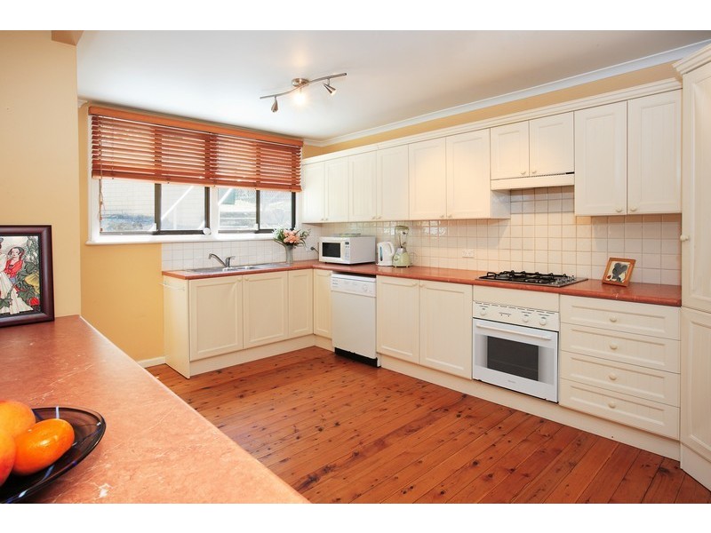 1 Palomar Parade, Freshwater NSW 2096