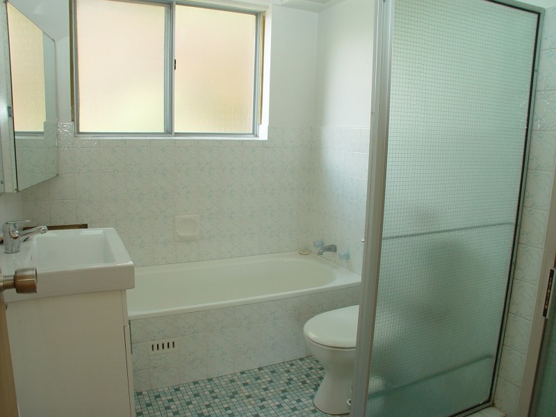 1/2 Avon Road, Dee Why NSW 2099