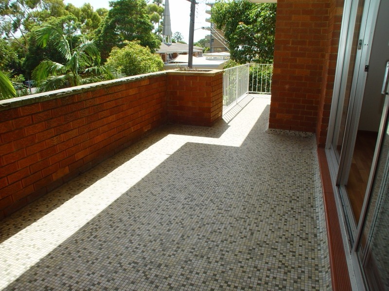 1/2 Avon Road, Dee Why NSW 2099