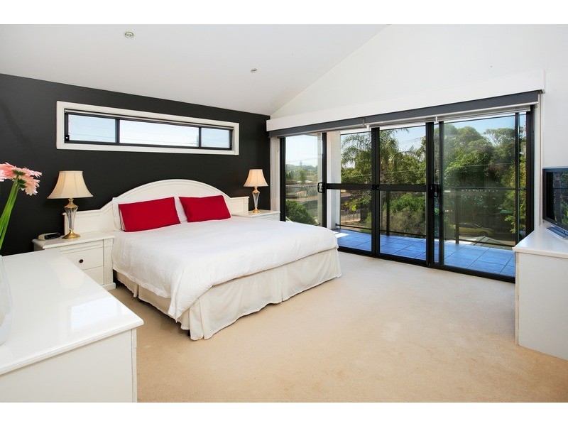 10 Oliver Street, Freshwater NSW 2096