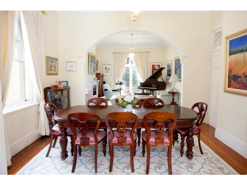 16 Woods Parade, Fairlight NSW 2094