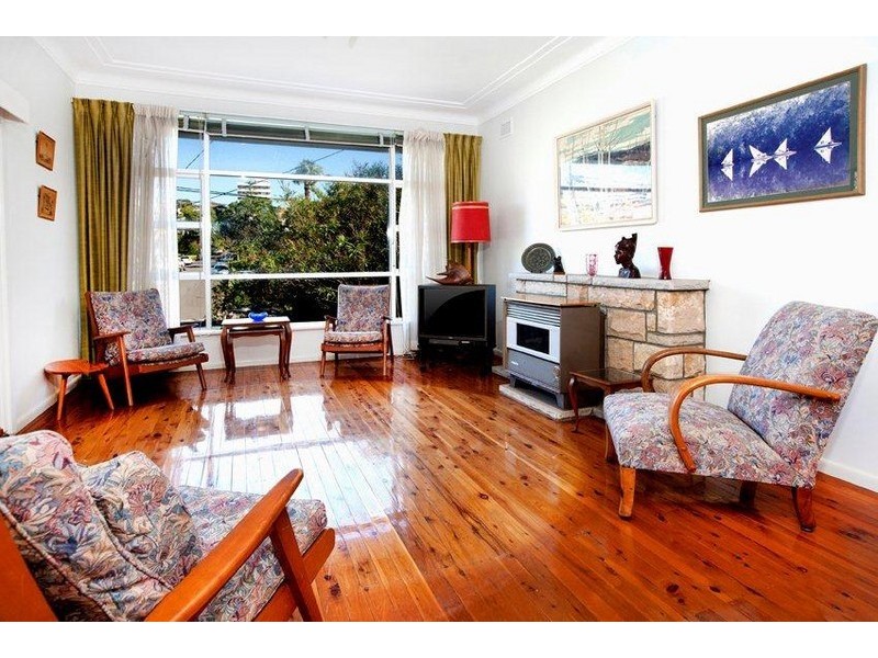 16 Kooloora Avenue, Freshwater NSW 2096