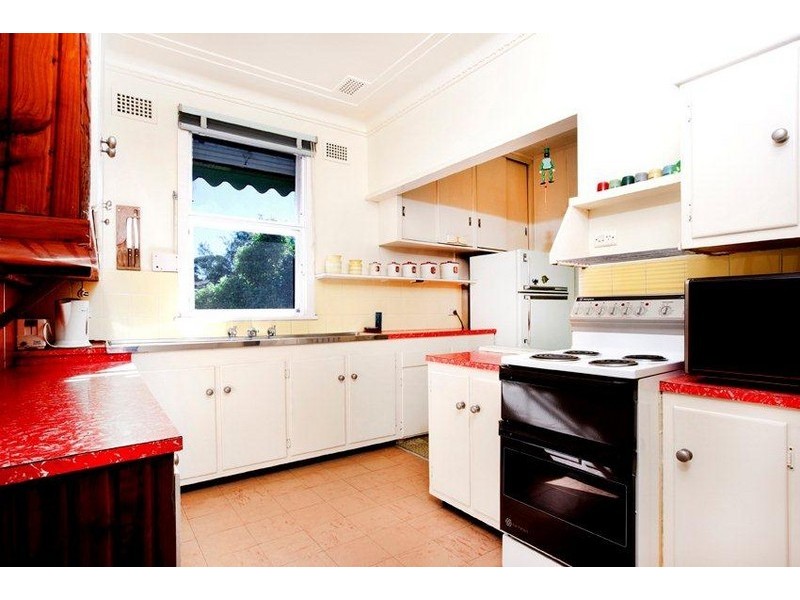 16 Kooloora Avenue, Freshwater NSW 2096