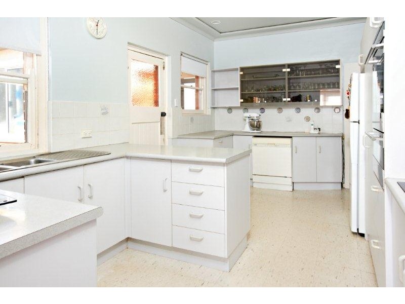 3 Park Street, Curl Curl NSW 2096