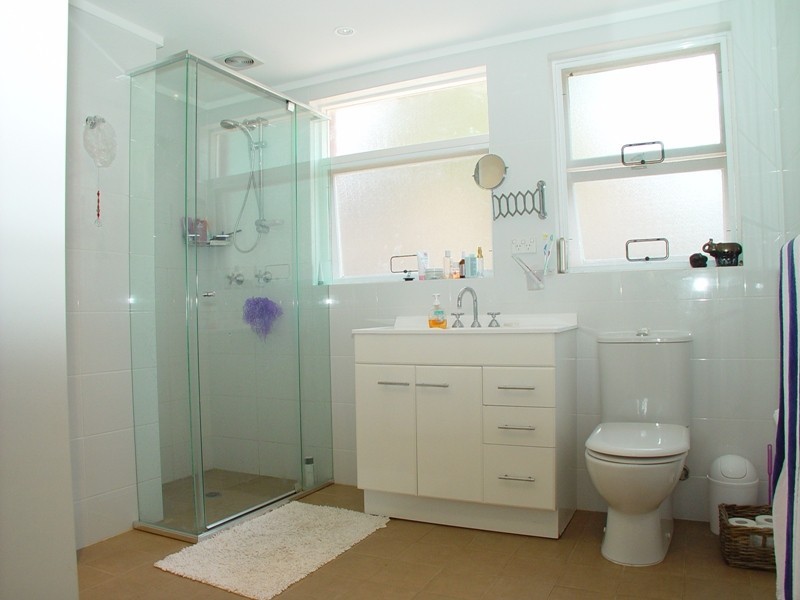 2/10 Moore Road, Freshwater NSW 2096