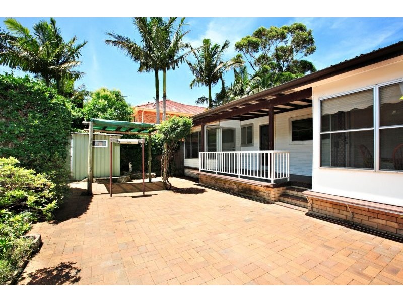 15 Burilla Avenue, North Curl Curl NSW 2099