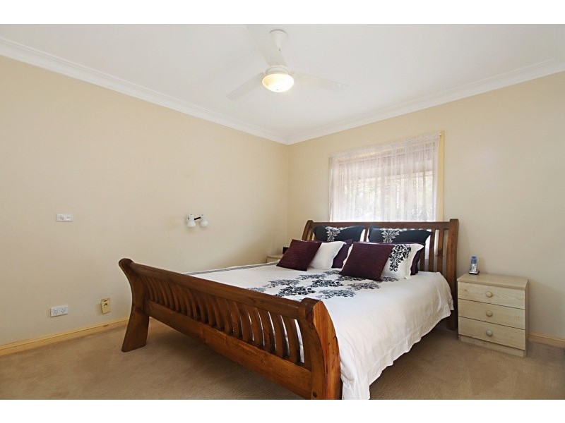 1/77 Carrington Parade, Curl Curl NSW 2096