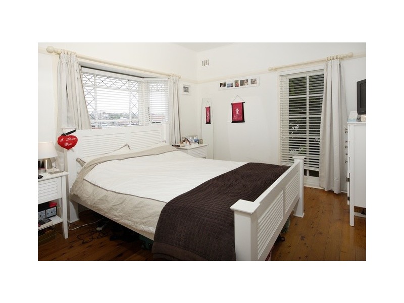 12 The Drive, Freshwater NSW 2096