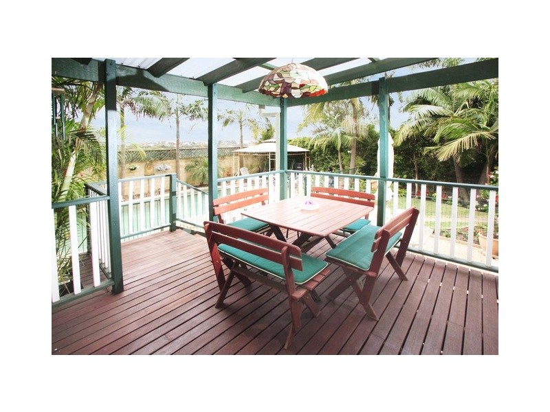 12 Undercliff Road, Freshwater NSW 2096