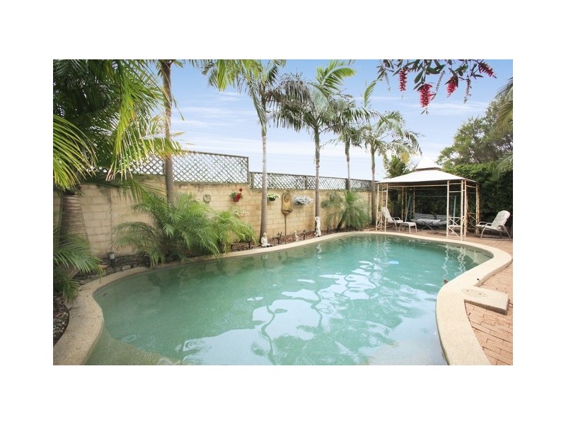12 Undercliff Road, Freshwater NSW 2096