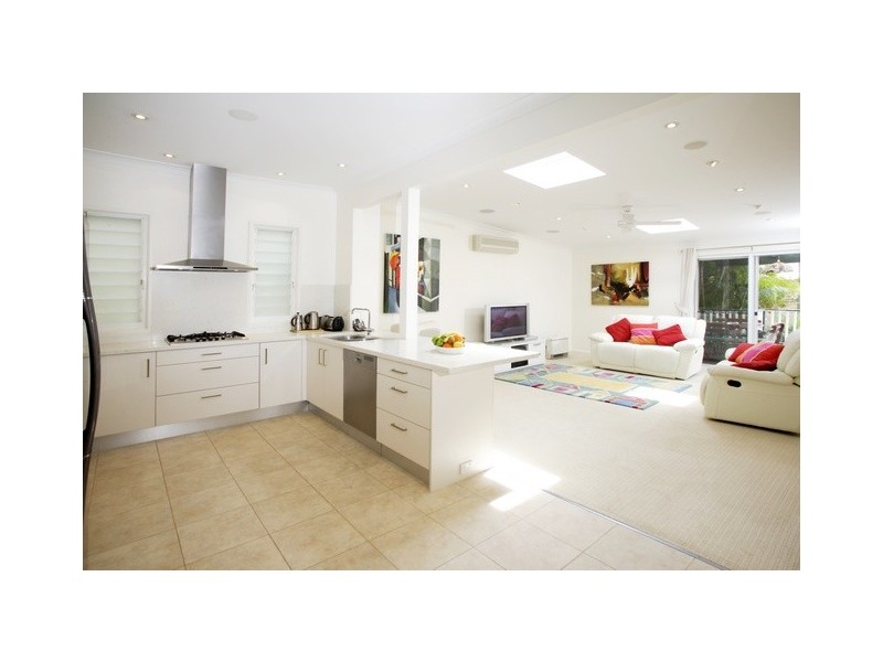 12 Undercliff Road, Freshwater NSW 2096