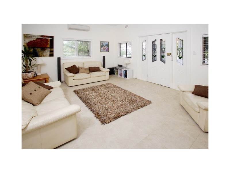 12 Undercliff Road, Freshwater NSW 2096