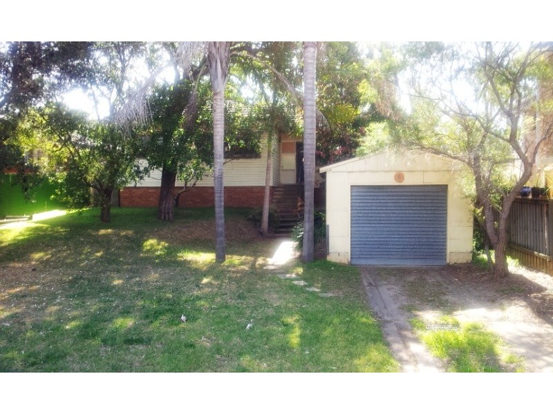 8 Reid Avenue, North Curl Curl NSW 2099