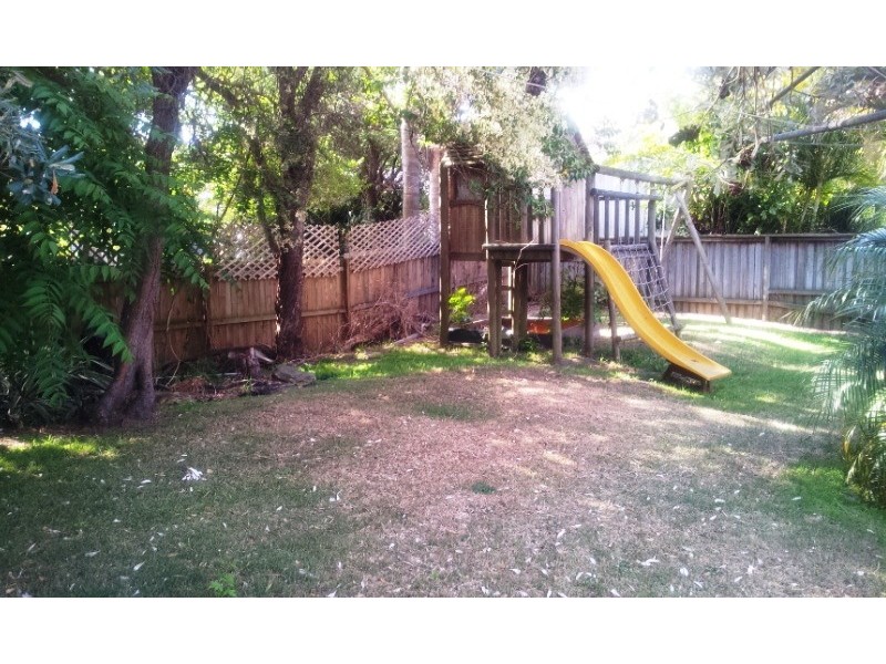 8 Reid Avenue, North Curl Curl NSW 2099