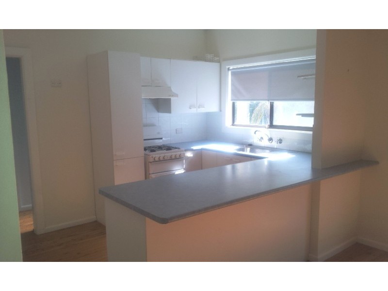 8 Reid Avenue, North Curl Curl NSW 2099