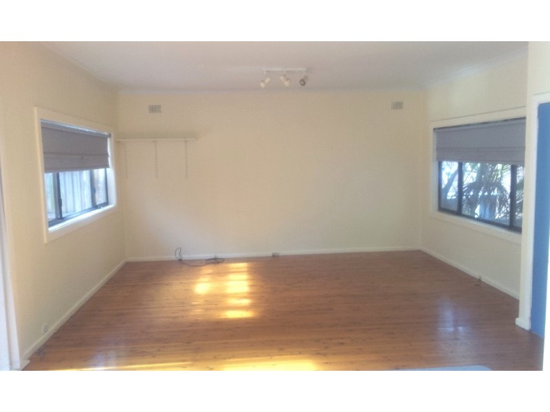 8 Reid Avenue, North Curl Curl NSW 2099