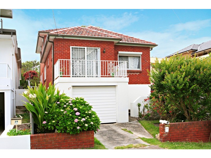 37 Carlton Street, Freshwater NSW 2096