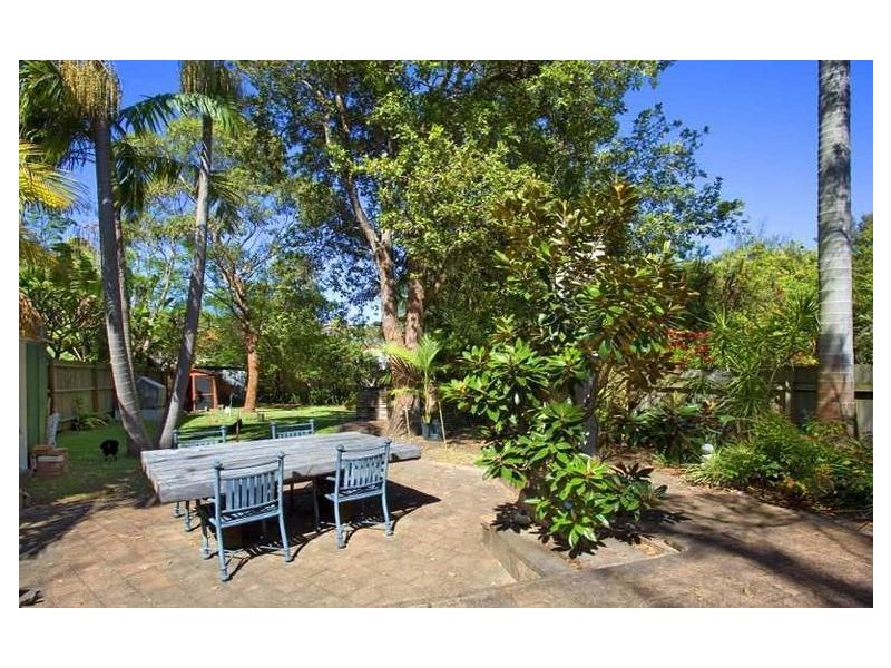 9 Ocean View Road, Freshwater NSW 2096