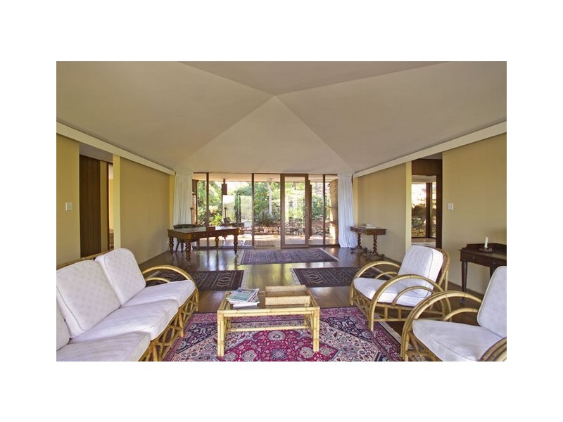 345 Edinburgh Road, Castlecrag NSW 2068