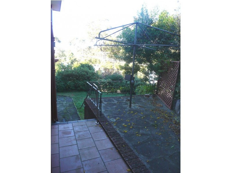 13 Cheyne Walk, Castlecrag NSW 2068
