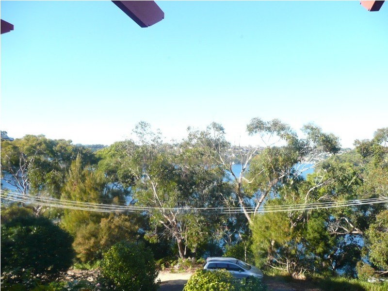 13 Cheyne Walk, Castlecrag NSW 2068