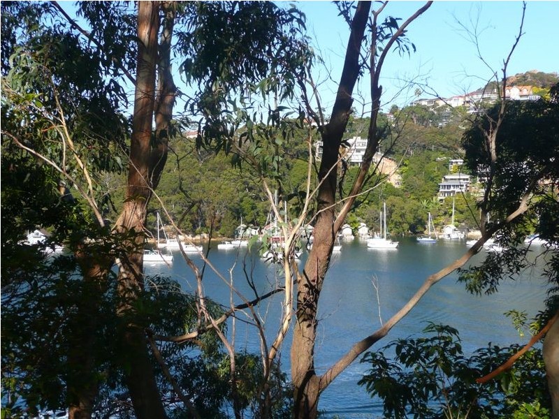 13 Cheyne Walk, Castlecrag NSW 2068