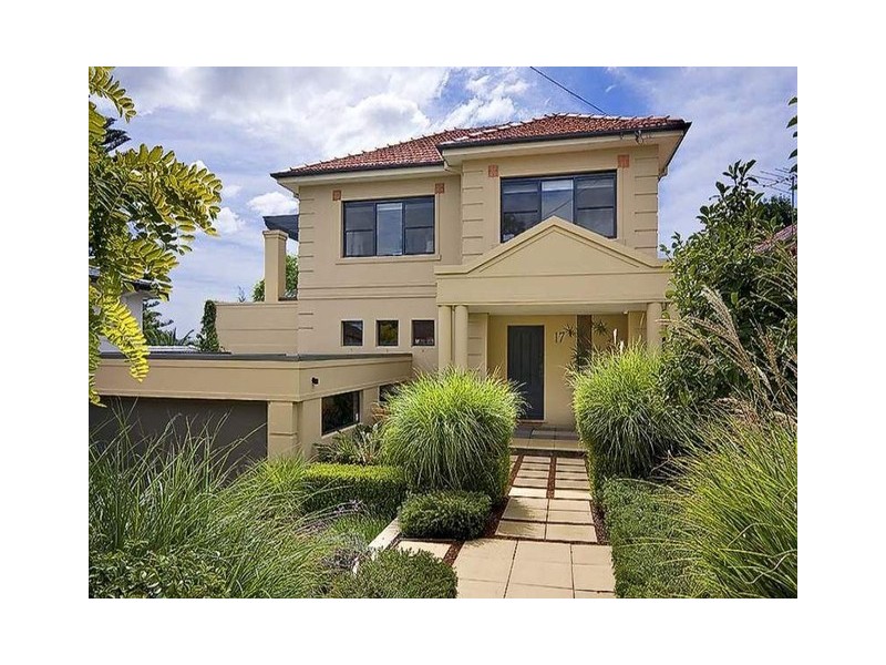 17 Rutland Avenue, Castlecrag NSW 2068