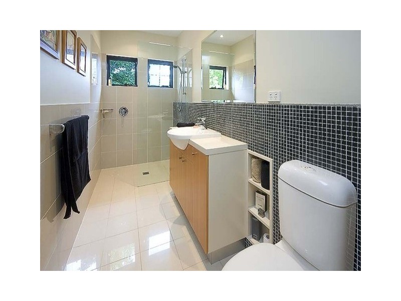 17 Rutland Avenue, Castlecrag NSW 2068