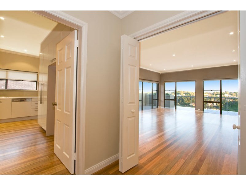 208 Edinburgh Road, Castlecrag NSW 2068