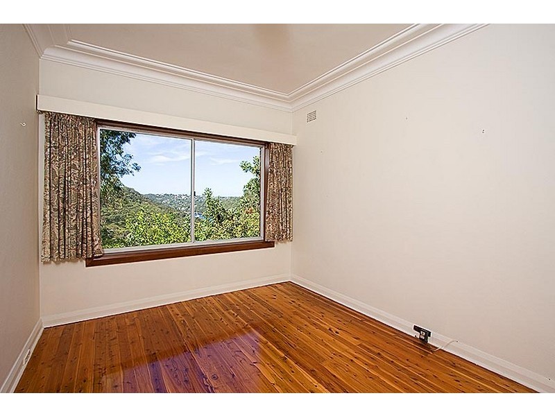 11 Lincoln Avenue, Castlecrag NSW 2068