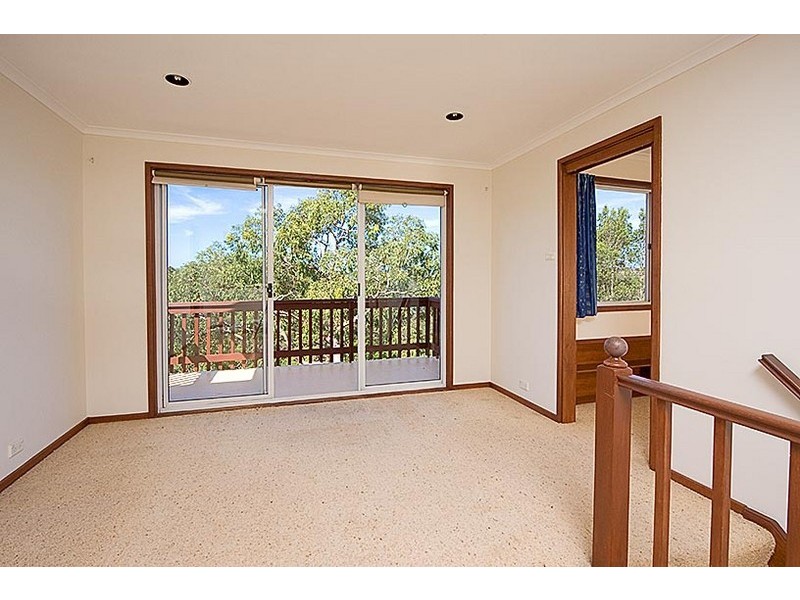 11 Lincoln Avenue, Castlecrag NSW 2068