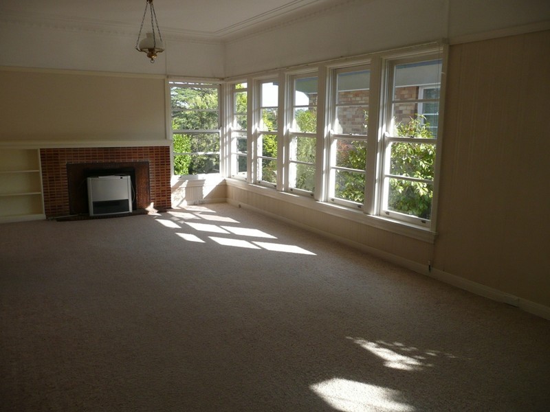 8 Rosebridge Ave, Castle Cove NSW 2069