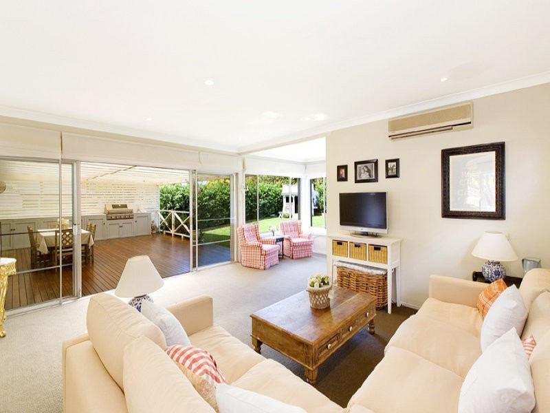 240 Boundary Street, Castle Cove NSW 2069