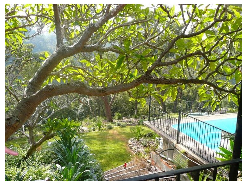 313 Eastern Valley Way, Middle Cove NSW 2068