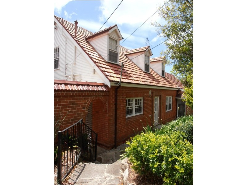 313 Eastern Valley Way, Middle Cove NSW 2068