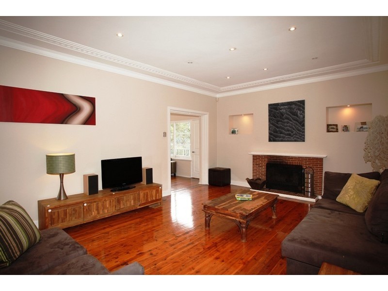 313 Eastern Valley Way, Castlecrag NSW 2068