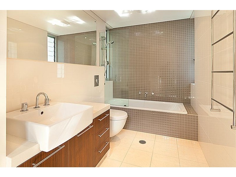 4 Charles Street, Castlecrag NSW 2068