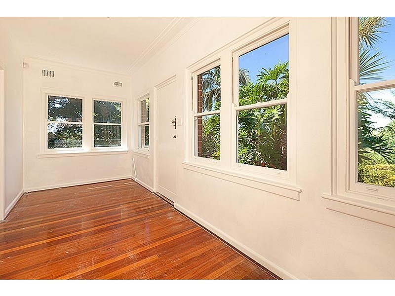18 Warners Ave, Willoughby NSW 2068