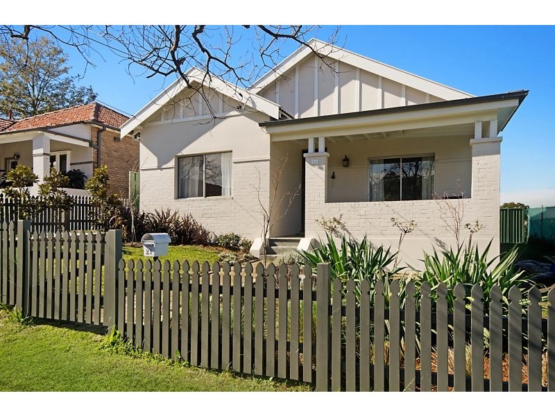 21 Windsor Road, Willoughby NSW 2068