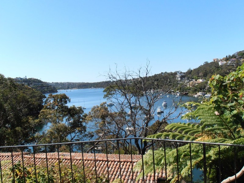 Flat 11 The Barricade, Castlecrag NSW 2068