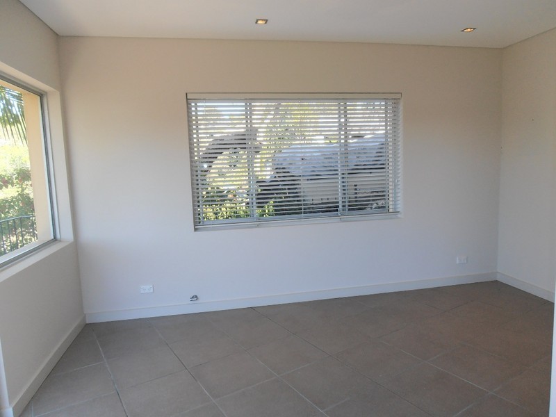 Flat 11 The Barricade, Castlecrag NSW 2068