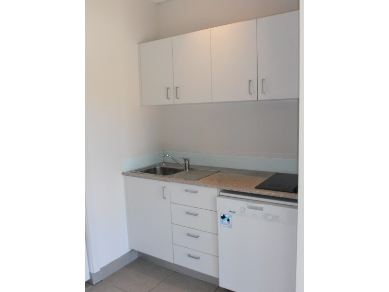 Flat 11 The Barricade, Castlecrag NSW 2068